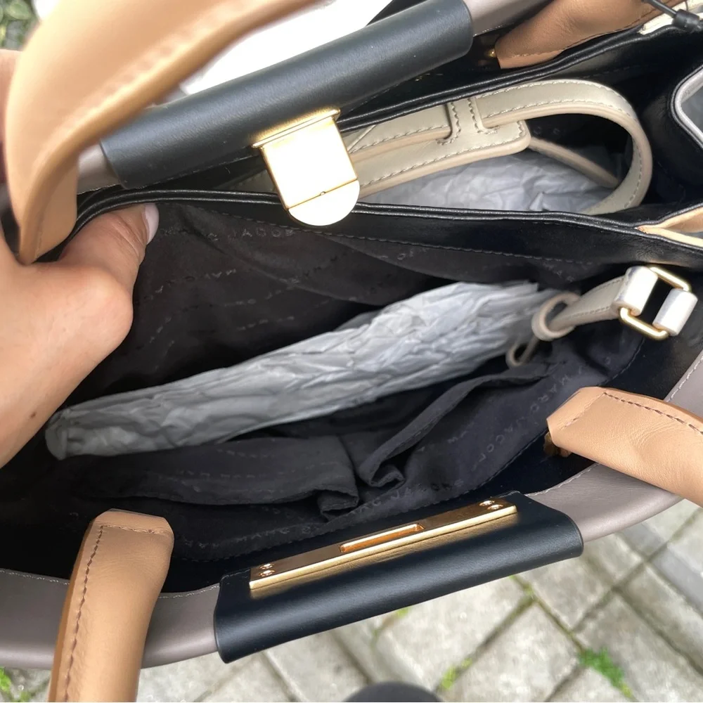 NWT Marc Jacobs Black Grey Cream Colorblock Leather Top Handle Bag - Picture 7 of 7